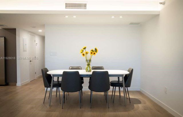 20505 E Country Club Dr 231, Aventura, FL 33180