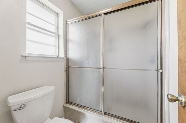 2502 Ashbury Drive, Arlington, TX 76015