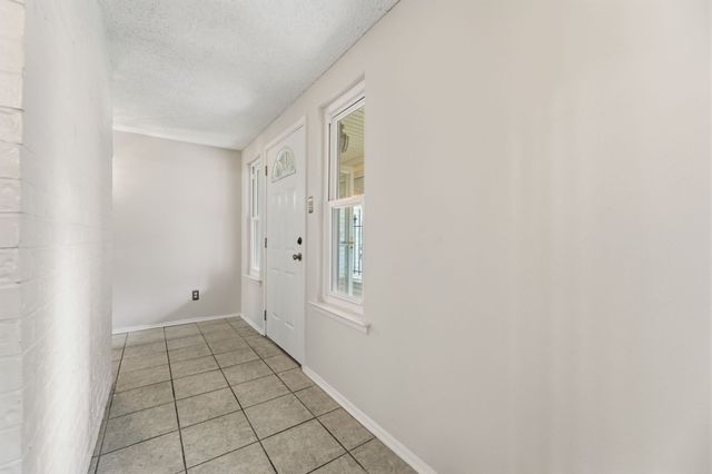 2502 Ashbury Drive, Arlington, TX 76015