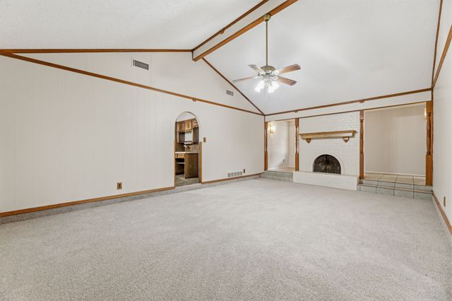 2502 Ashbury Drive, Arlington, TX 76015