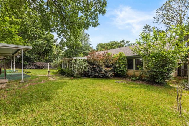 2502 Ashbury Drive, Arlington, TX 76015