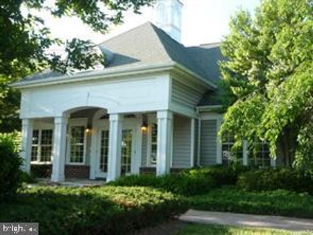 4542 SUPERIOR SQ, Fairfax, VA 22033