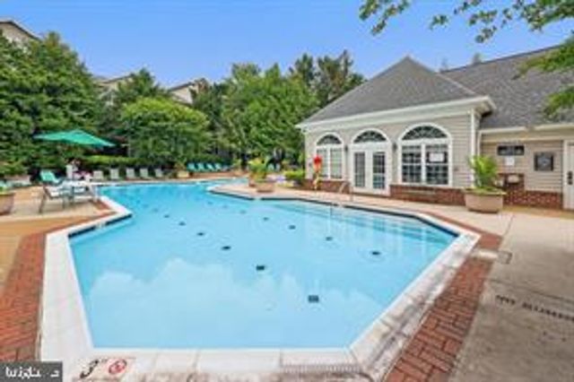 4542 SUPERIOR SQ, Fairfax, VA 22033