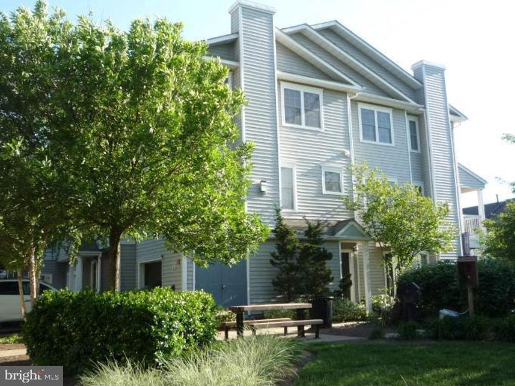 4542 SUPERIOR SQ, Fairfax, VA 22033