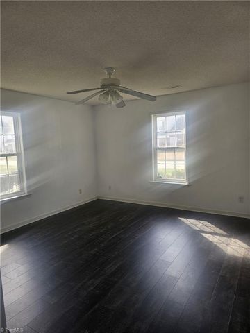 607 Herman Gist Road, Greensboro, NC 27401