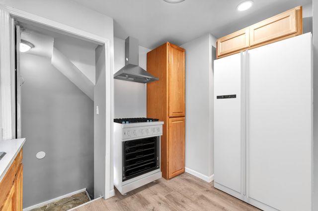 10904 N Mogul Street, Detroit City, MI 48224