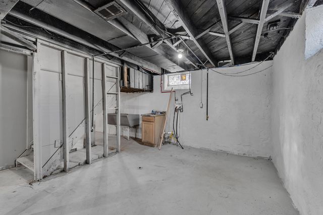 10904 N Mogul Street, Detroit City, MI 48224