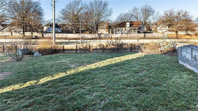 9212 Constance Street, Lenexa, KS 66215