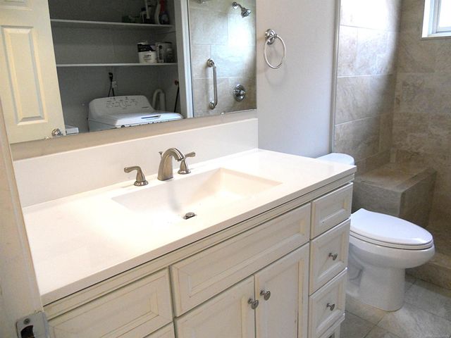 8249 Dartmouth Avenue, Warren, MI 48093