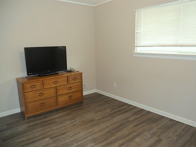 8249 Dartmouth Avenue, Warren, MI 48093