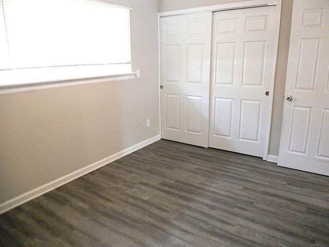 8249 Dartmouth Avenue, Warren, MI 48093