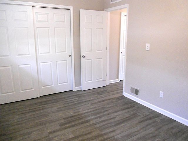 8249 Dartmouth Avenue, Warren, MI 48093