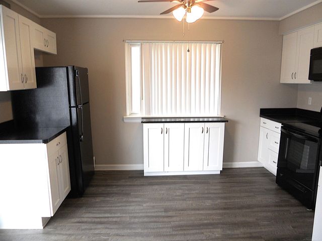 8249 Dartmouth Avenue, Warren, MI 48093