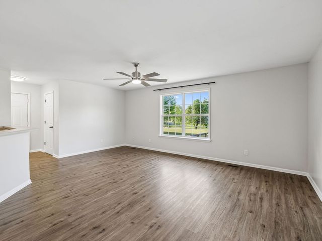 136 Oak Valley Dr, Spring Hill, TN 37174