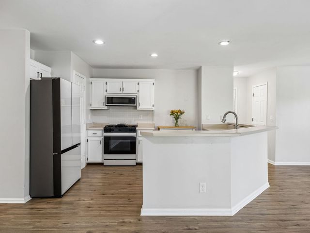 136 Oak Valley Dr, Spring Hill, TN 37174