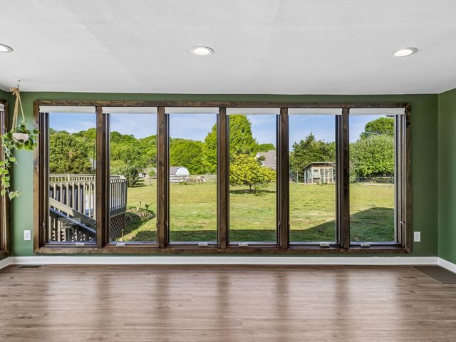 136 Oak Valley Dr, Spring Hill, TN 37174