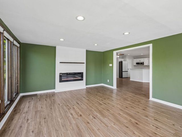 136 Oak Valley Dr, Spring Hill, TN 37174
