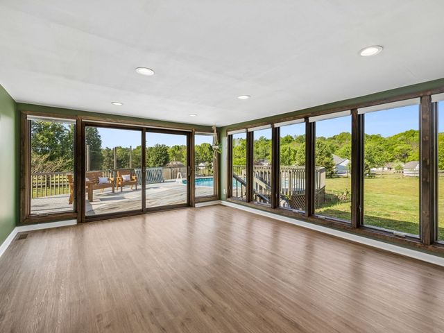 136 Oak Valley Dr, Spring Hill, TN 37174