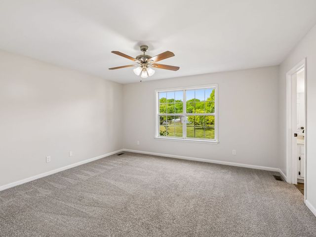 136 Oak Valley Dr, Spring Hill, TN 37174