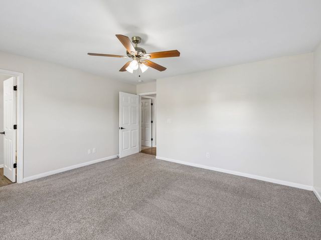136 Oak Valley Dr, Spring Hill, TN 37174