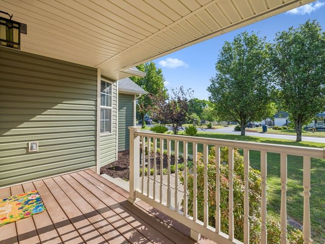 136 Oak Valley Dr, Spring Hill, TN 37174