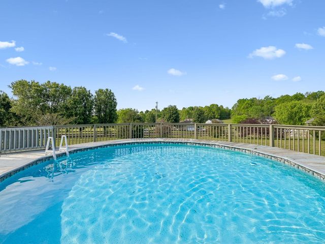 136 Oak Valley Dr, Spring Hill, TN 37174