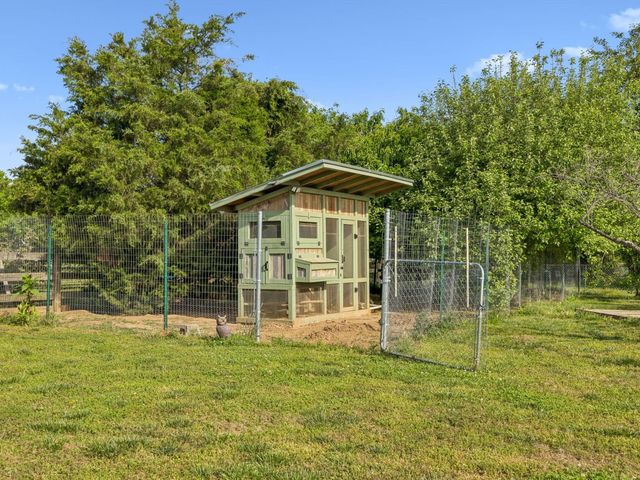 136 Oak Valley Dr, Spring Hill, TN 37174