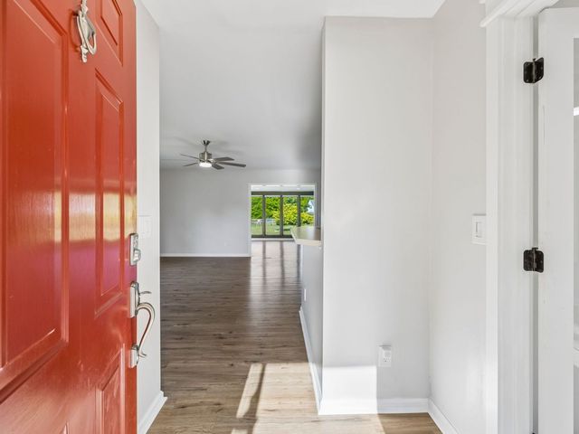 136 Oak Valley Dr, Spring Hill, TN 37174