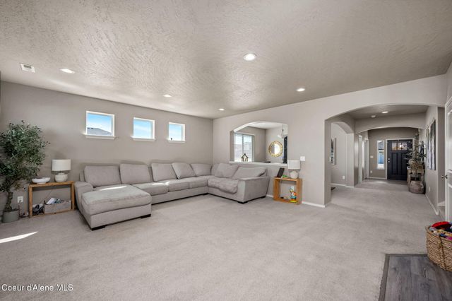 4209 May Ella Lp, Post Falls, ID 83854