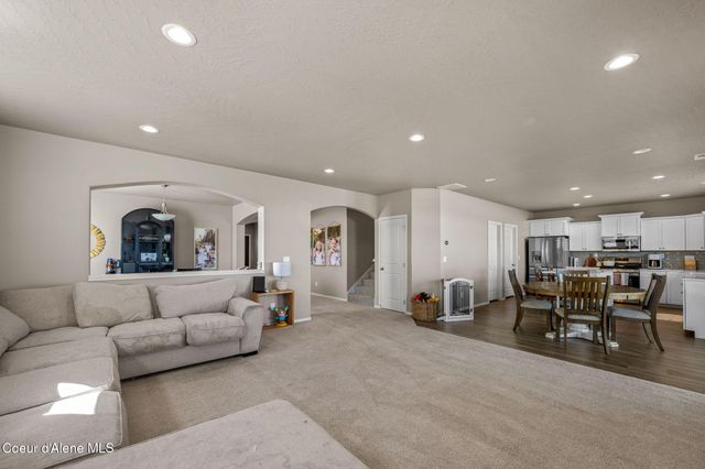 4209 May Ella Lp, Post Falls, ID 83854