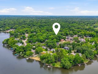 24011 N Valley Road, Lake Zurich, IL 60047