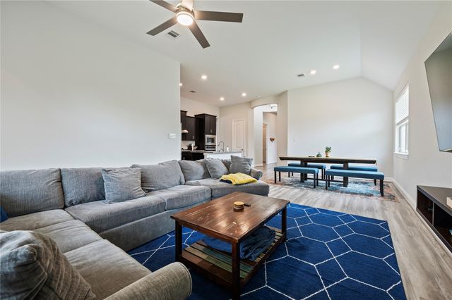3216 Parker Drive, Pearland, TX 77584