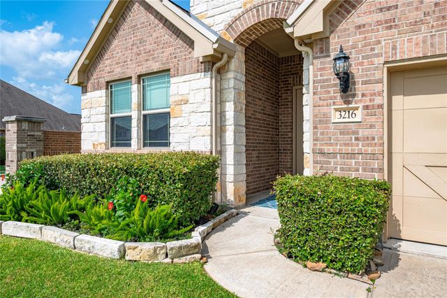 3216 Parker Drive, Pearland, TX 77584