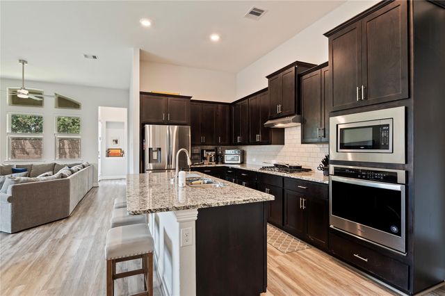 3216 Parker Drive, Pearland, TX 77584