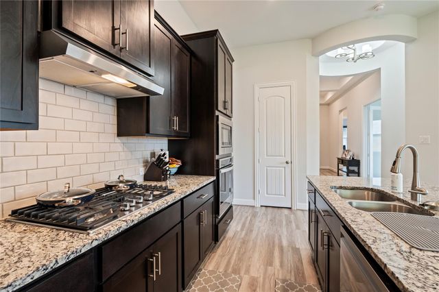 3216 Parker Drive, Pearland, TX 77584