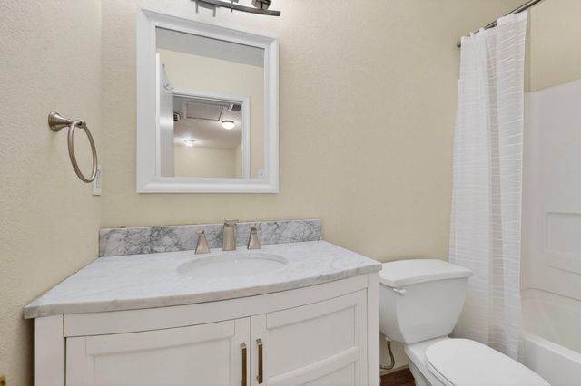 408 Desert Rock Drive SW, Albuquerque, NM 87121