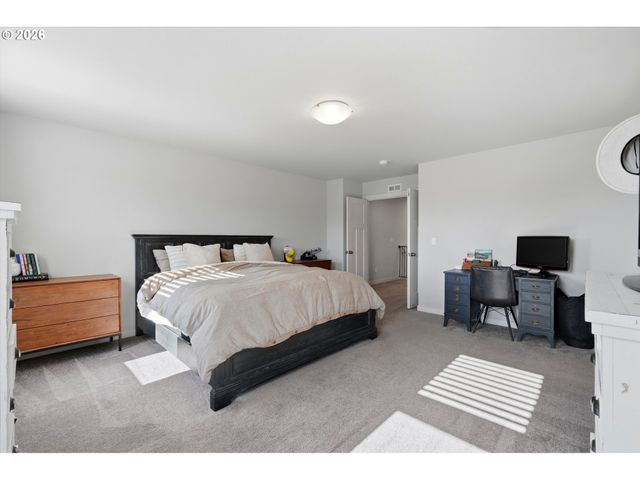 8815 Sw MOHEGAN Ln, Tualatin, OR 97062