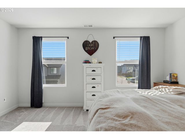 8815 Sw MOHEGAN Ln, Tualatin, OR 97062