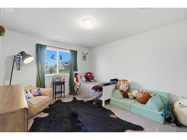 8815 Sw MOHEGAN Ln, Tualatin, OR 97062