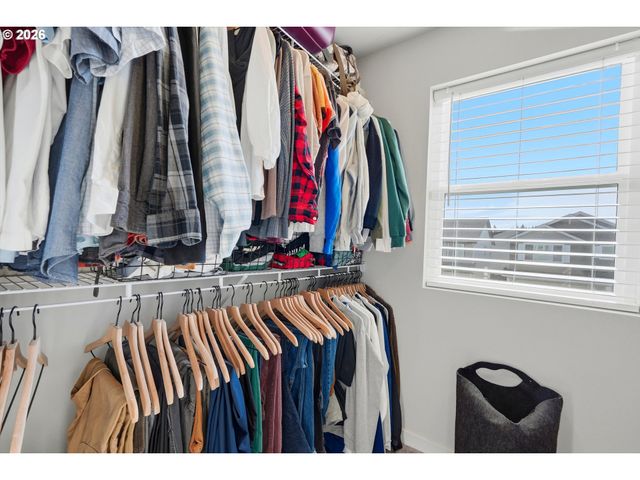 8815 Sw MOHEGAN Ln, Tualatin, OR 97062