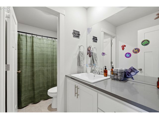 8815 Sw MOHEGAN Ln, Tualatin, OR 97062