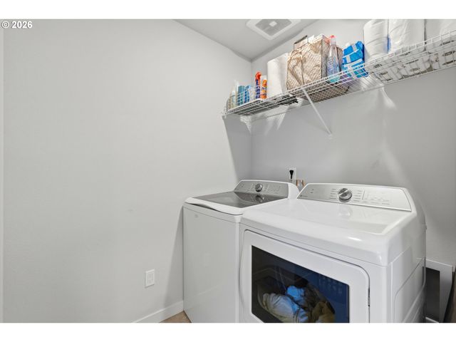 8815 Sw MOHEGAN Ln, Tualatin, OR 97062