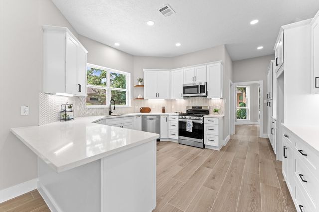 17603 Surreywest Lane, Spring, TX 77379