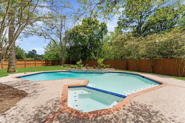 17603 Surreywest Lane, Spring, TX 77379
