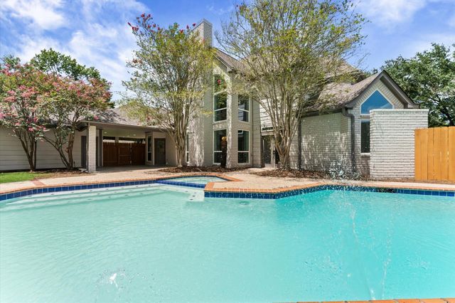 17603 Surreywest Lane, Spring, TX 77379