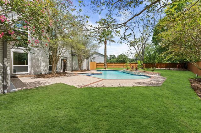 17603 Surreywest Lane, Spring, TX 77379