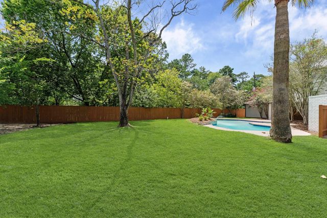 17603 Surreywest Lane, Spring, TX 77379