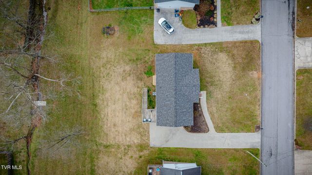 227 Mountain View Drive, Mount Carmel, TN 37645