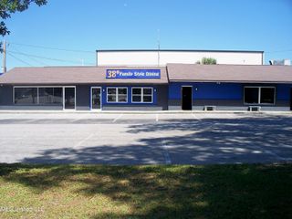 1222 Bienville Boulevard, Ocean Springs, MS 39564
