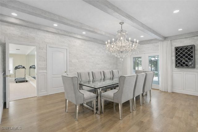 7395 Stonegate DR, Naples, FL 34109